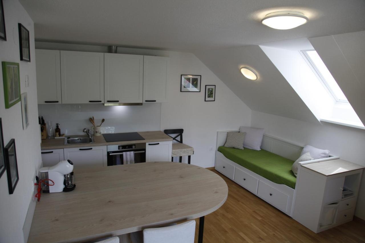 Family Apartment On Repecnik Farm In Gorje, Bled Згорнье-Горье Экстерьер фото