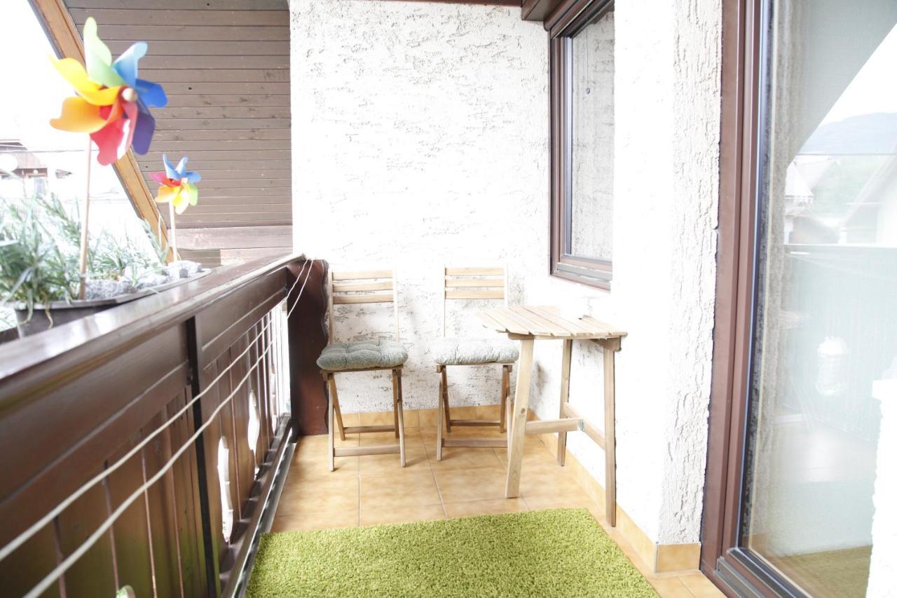 Family Apartment On Repecnik Farm In Gorje, Bled Згорнье-Горье Экстерьер фото